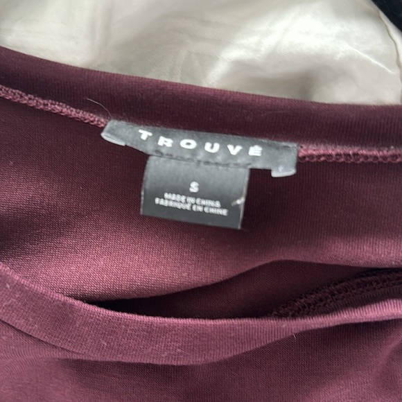 Beautiful Trouvé dress maroon. Gorgeous! Size small. Never worn - Picture 3 of 4